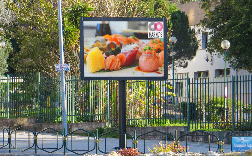Écran LED publicitaire